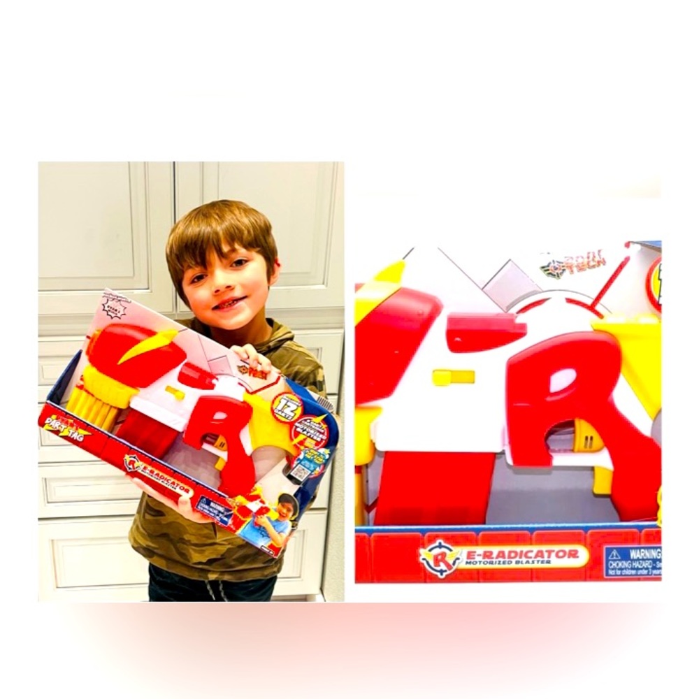 You get 3 Ryan’s World Dart Tag Nerf Guns!  New in the Box!